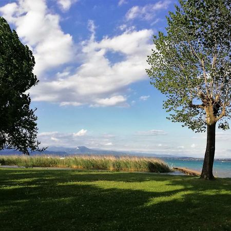 Casa Punta Gro Apartment Sirmione Bagian luar foto